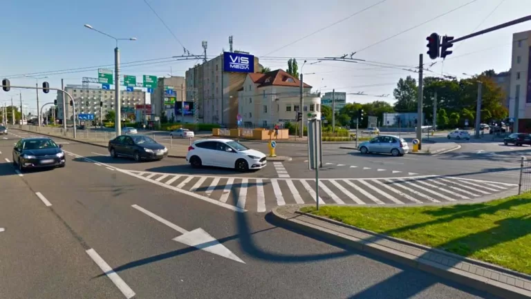 telebim ulica świętojańska w Gdyni - agencja reklamowa Vismedia